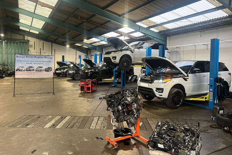 Land Rover Discovery 2.0 diesel engine