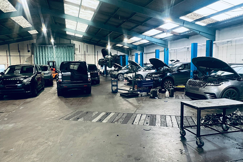 Why Choose a Reconditioned Range Rover Engine? Benefits and Considerations